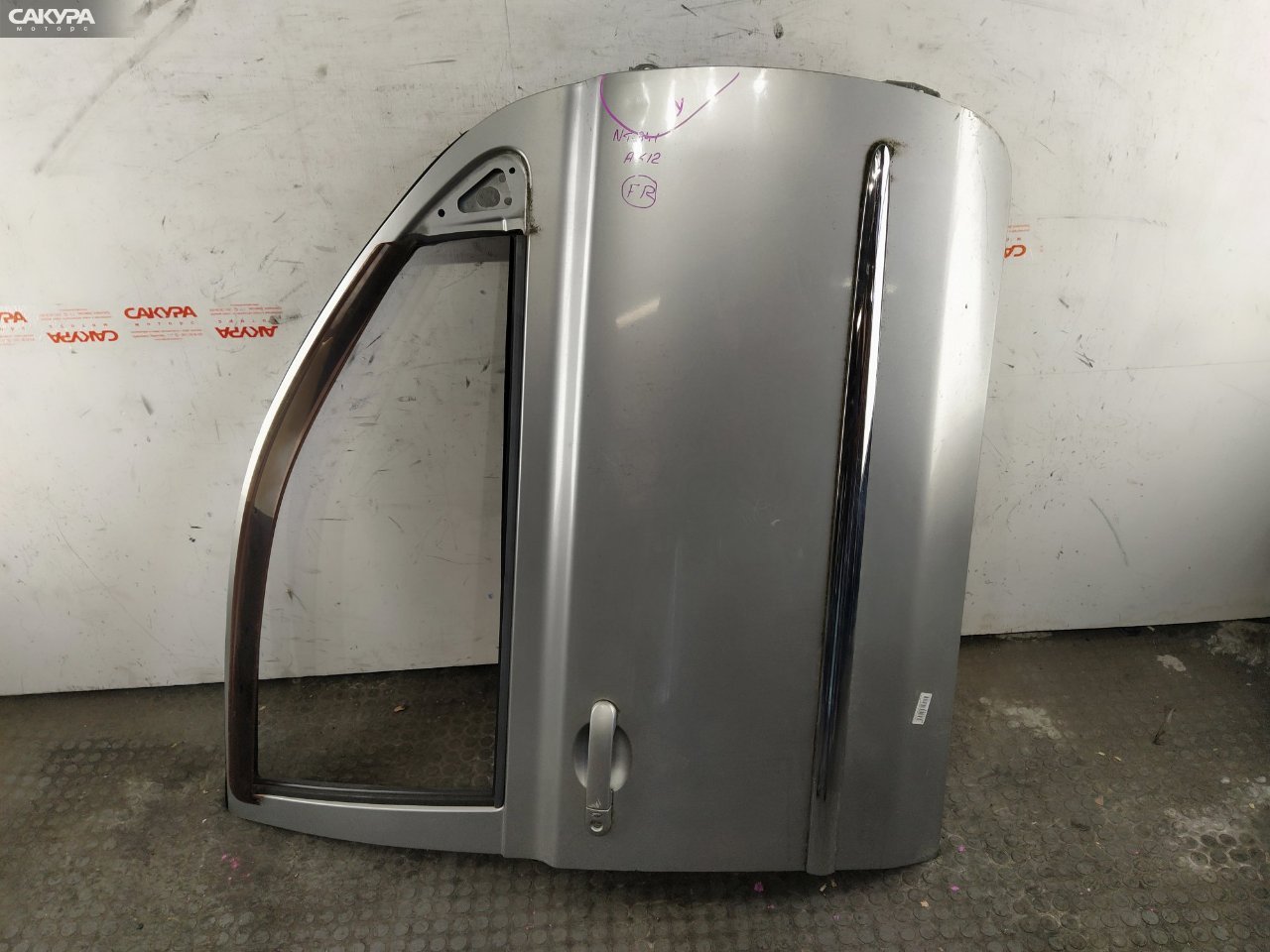 Дверь боковая передняя правая Nissan March AK12 CR12DE: купить в Сакура Красноярск.