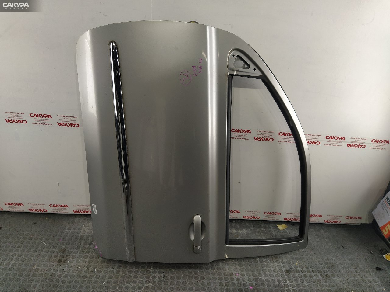 Дверь боковая передняя левая Nissan March AK12 CR12DE: купить в Сакура Красноярск.