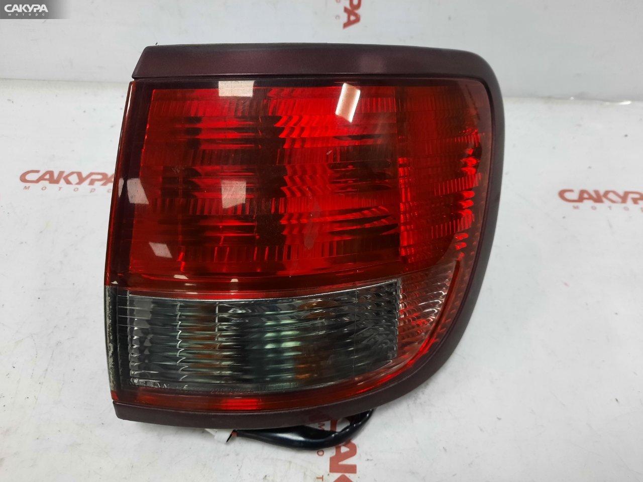 Фонарь стоп-сигнала правый Nissan Avenir RW11 QR20DE 220-24844: купить в Сакура Красноярск.