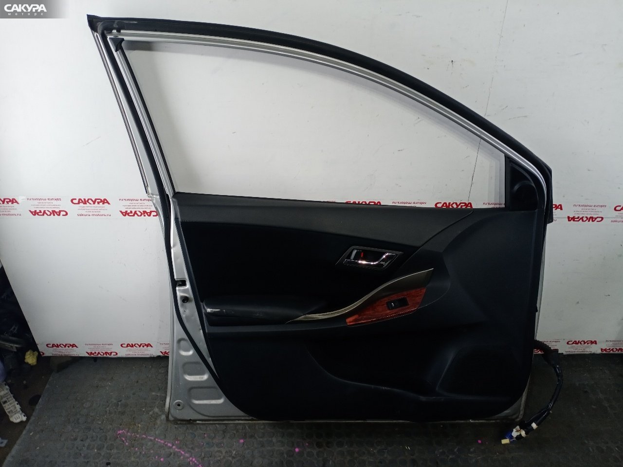 Дверь боковая передняя левая Toyota Allion ZRT261 3ZR-FAE: купить в Сакура Красноярск.