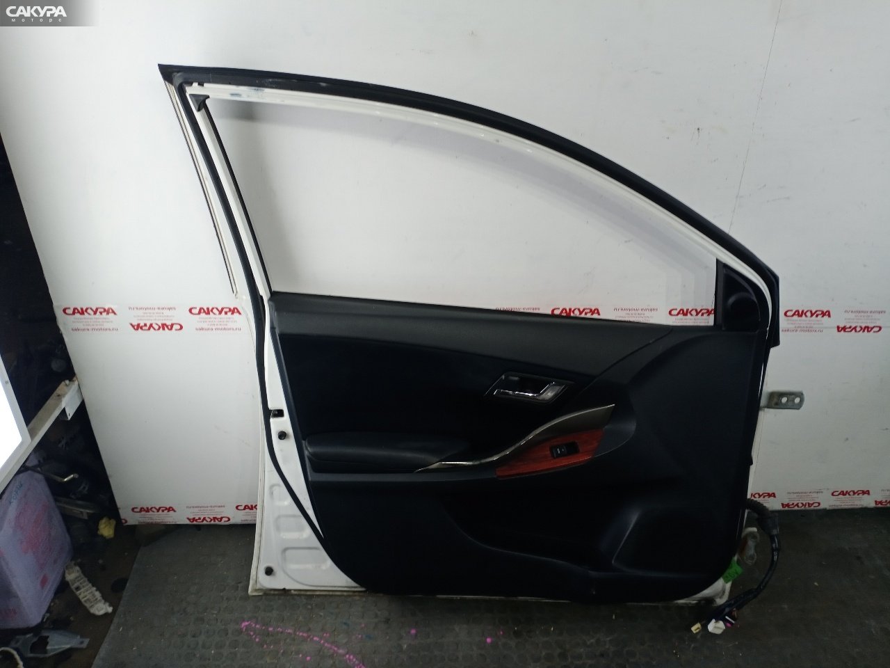 Дверь боковая передняя левая Toyota Allion ZRT261 3ZR-FAE: купить в Сакура Красноярск.