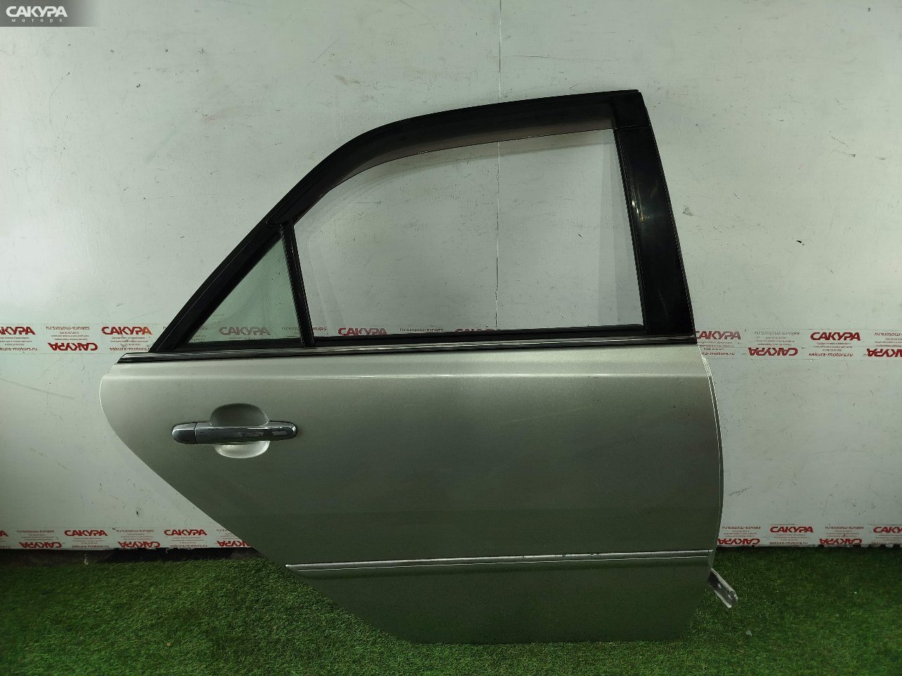 Дверь боковая задняя правая Toyota Mark II GX115 1G-FE: купить в Сакура Красноярск.