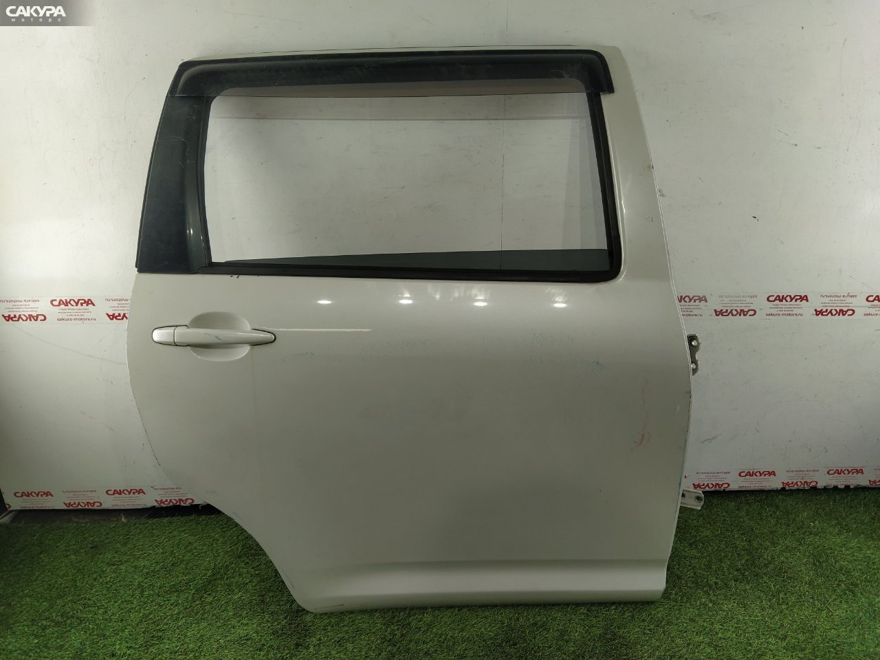 Дверь боковая задняя правая Toyota Wish ZNE10G 1ZZ-FE: купить в Сакура Красноярск.