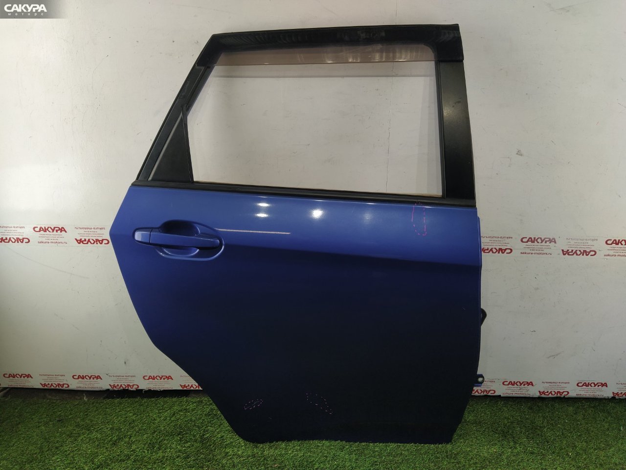 Дверь боковая задняя правая Subaru Trezia NСP120X 1NZ-FE: купить в Сакура Красноярск.