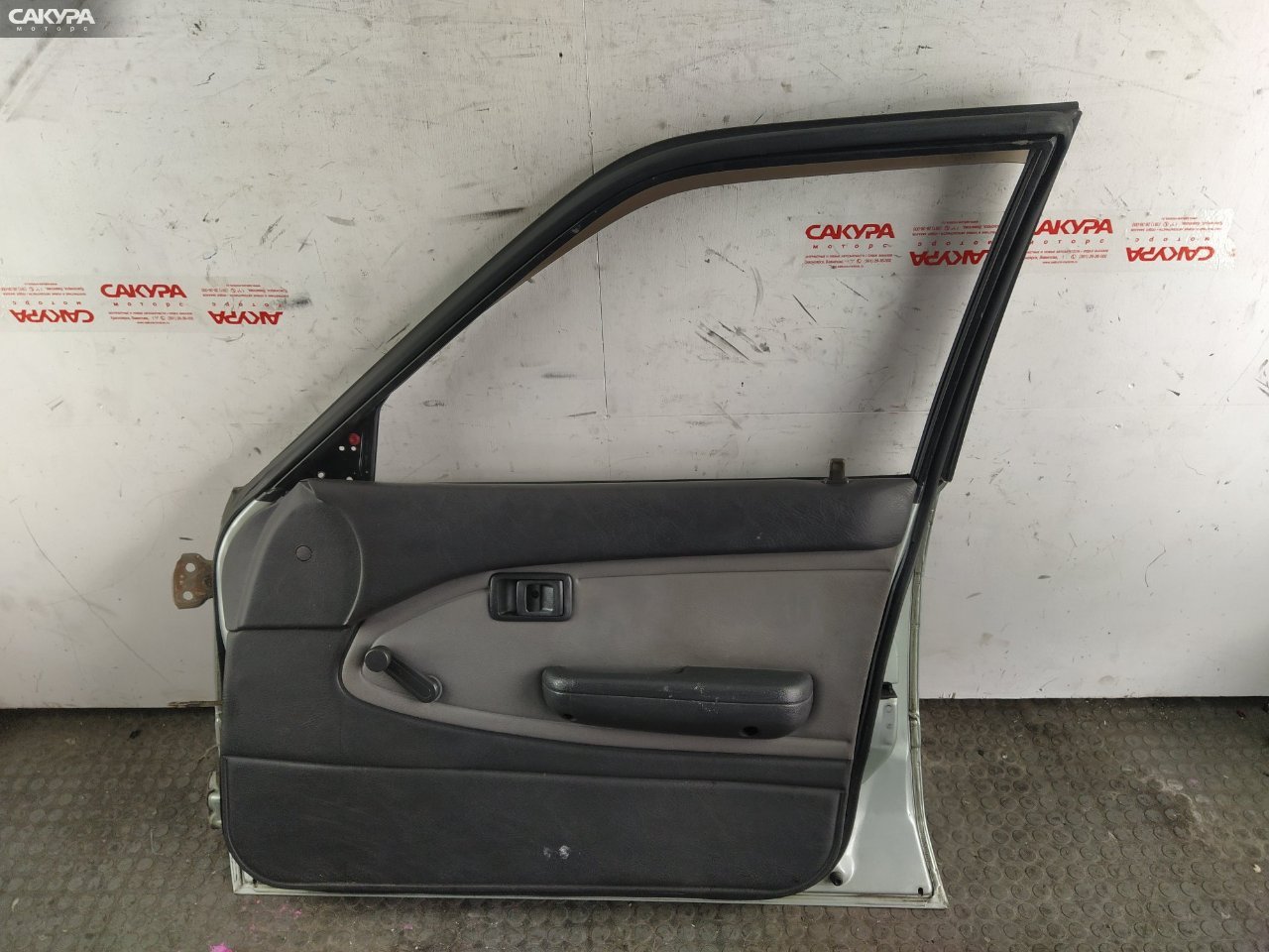 Дверь боковая передняя правая Toyota Carina AT170G 5A-FE: купить в Сакура Красноярск.