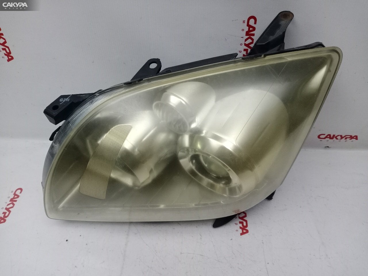 Фара левая Toyota Avensis AZT250 1AZ-FSE 35-106: купить в Сакура Красноярск.