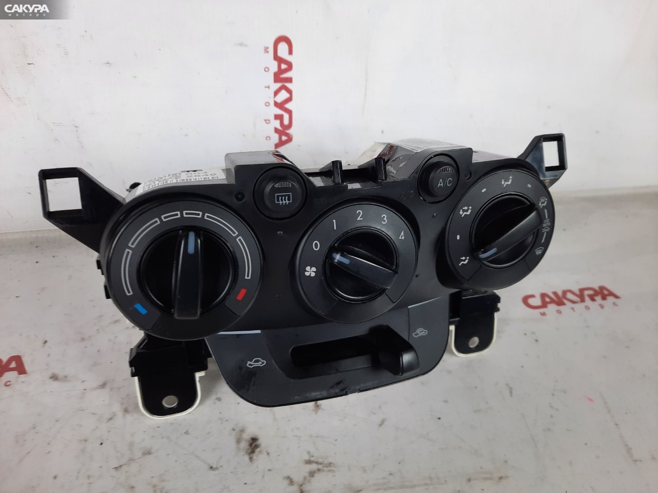 Блок управления климат-контролем Mazda Demio DE3FS ZJ-VE: купить в Сакура Красноярск.
