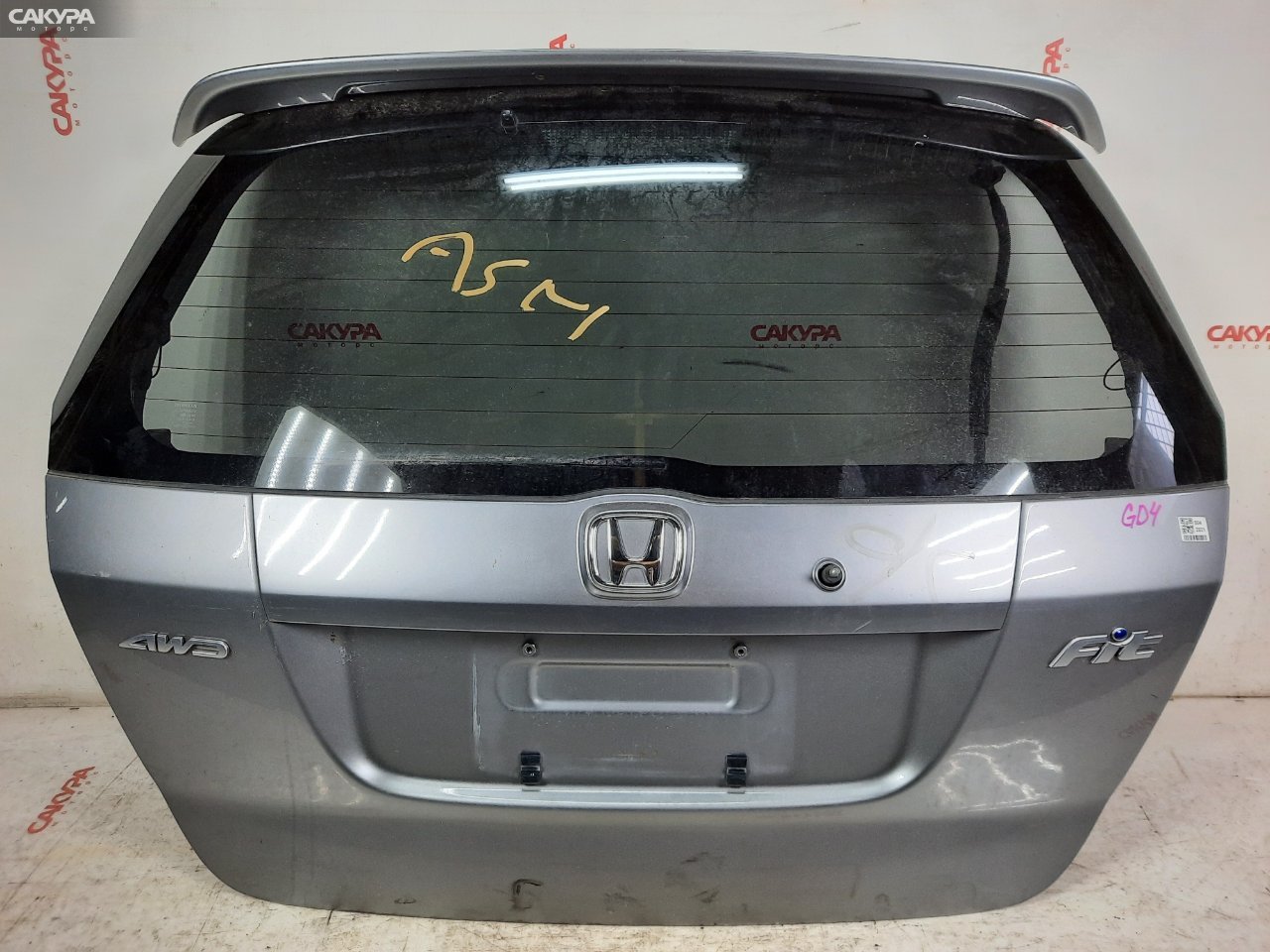 Дверь задняя багажника Honda FIT GD4 L15A: купить в Сакура Красноярск.