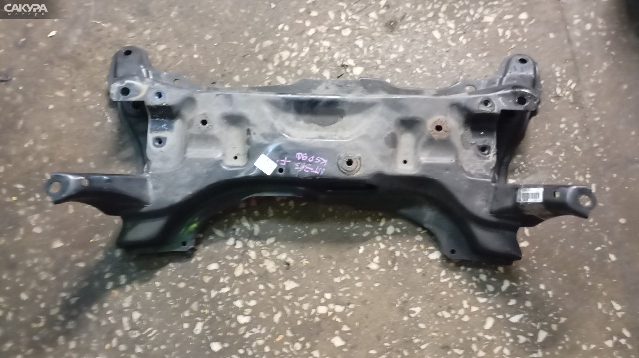 Балка поперечная передняя Toyota Vitz KSP90 1KR-FE: купить в Сакура Красноярск.