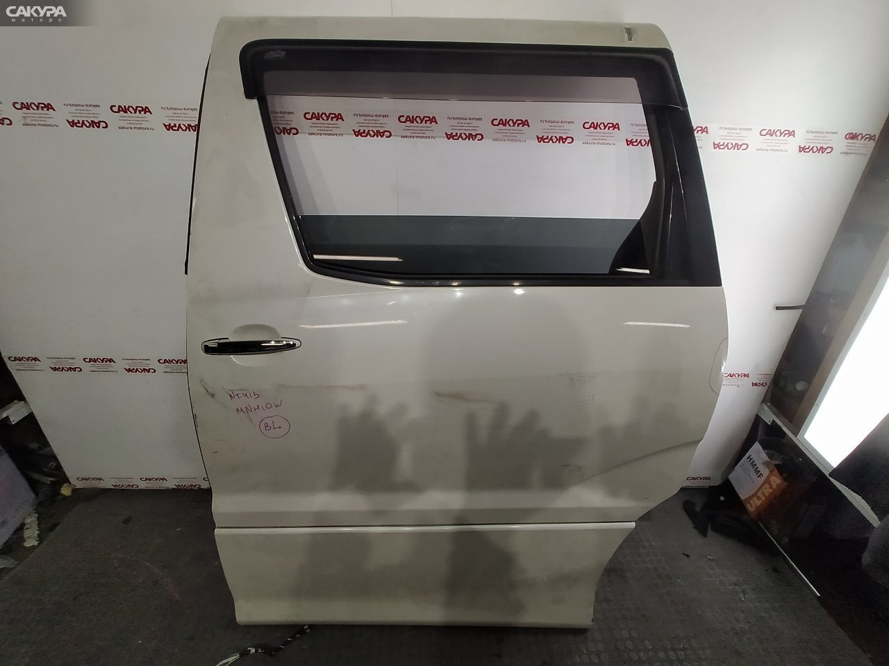 Дверь боковая задняя левая Toyota Alphard MNH10 1MZ-FE: купить в Сакура Красноярск.