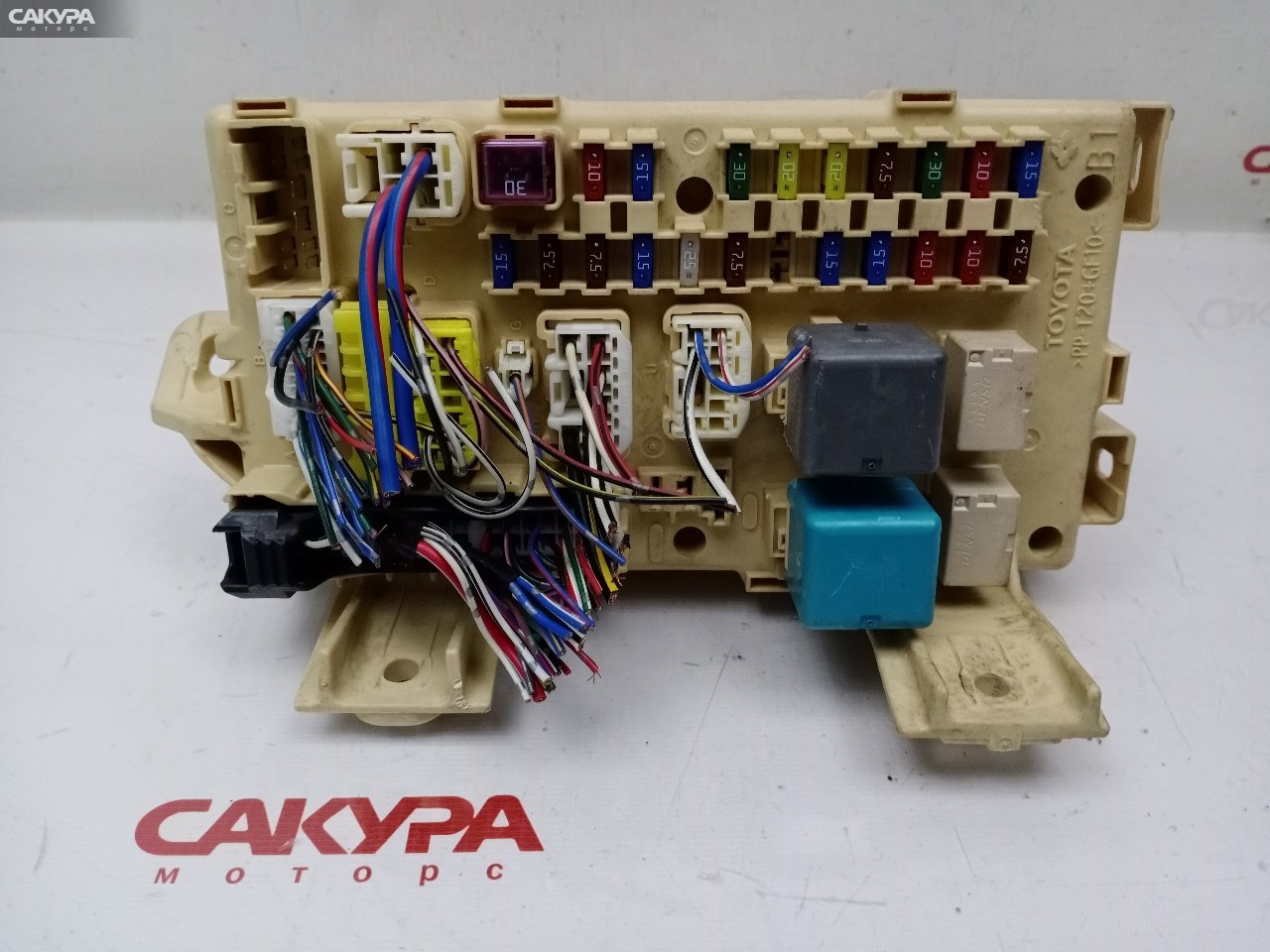 Блок реле и предохранителей Toyota Allion AZT240 1AZ-FSE: купить в Сакура Красноярск.