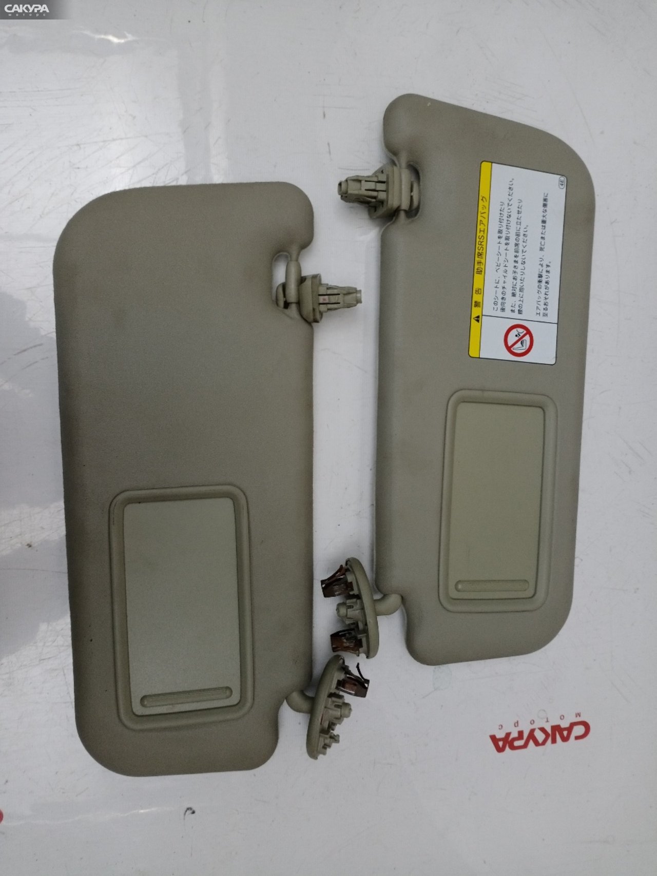 Солнцезащитный козырек Toyota Corolla Axio ZRE144 2ZR-FAE: купить в Сакура Красноярск.