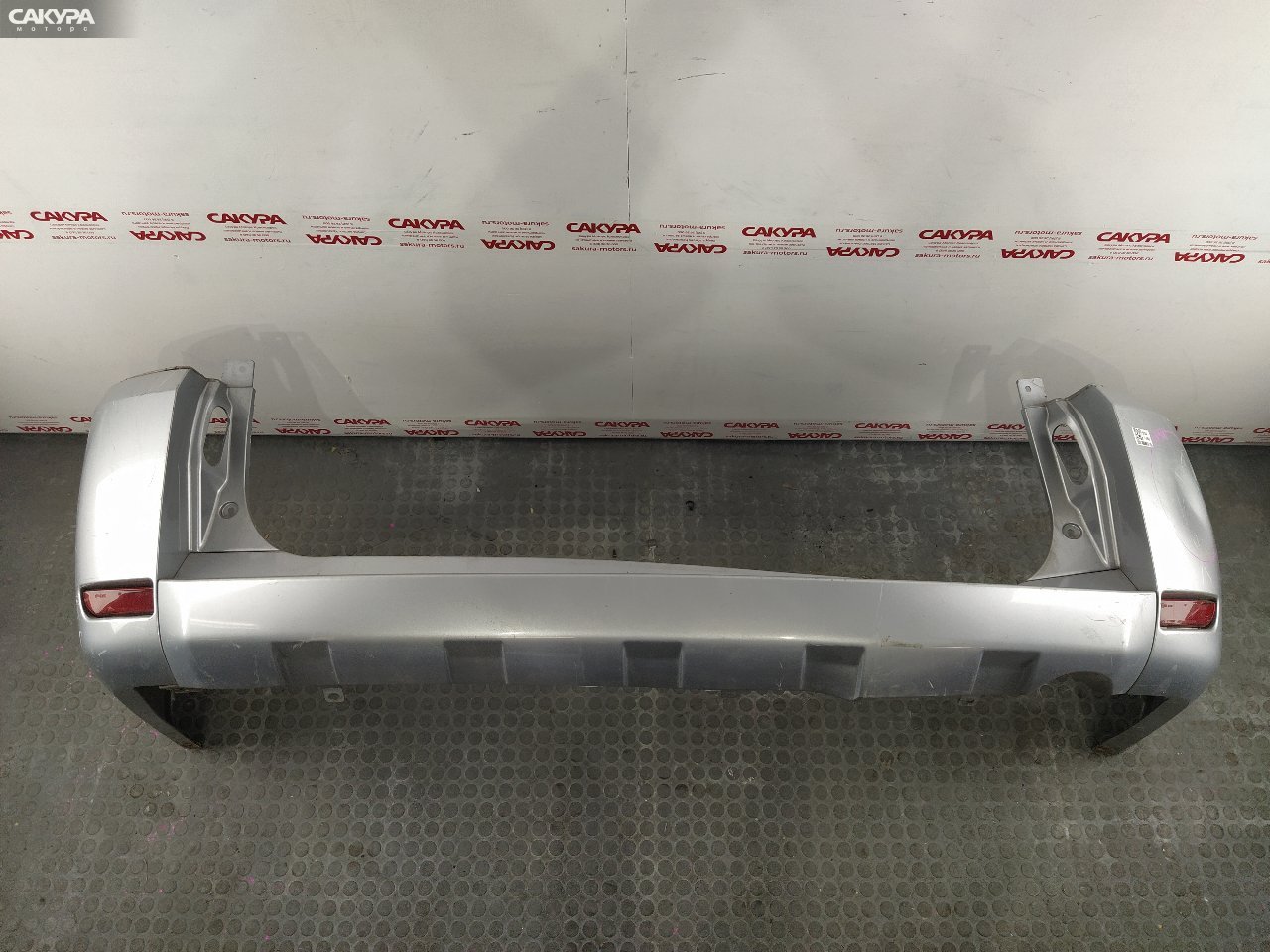 Бампер задний Mitsubishi Delica D:5 CV5W 4B12: купить в Сакура Красноярск.