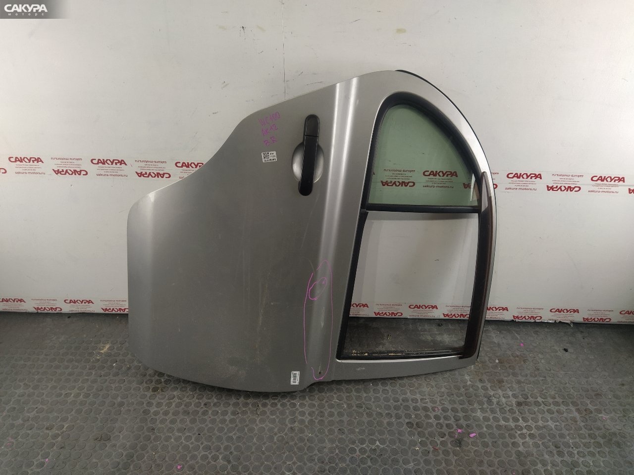 Дверь боковая задняя правая Nissan March AK12 CR12DE: купить в Сакура Красноярск.