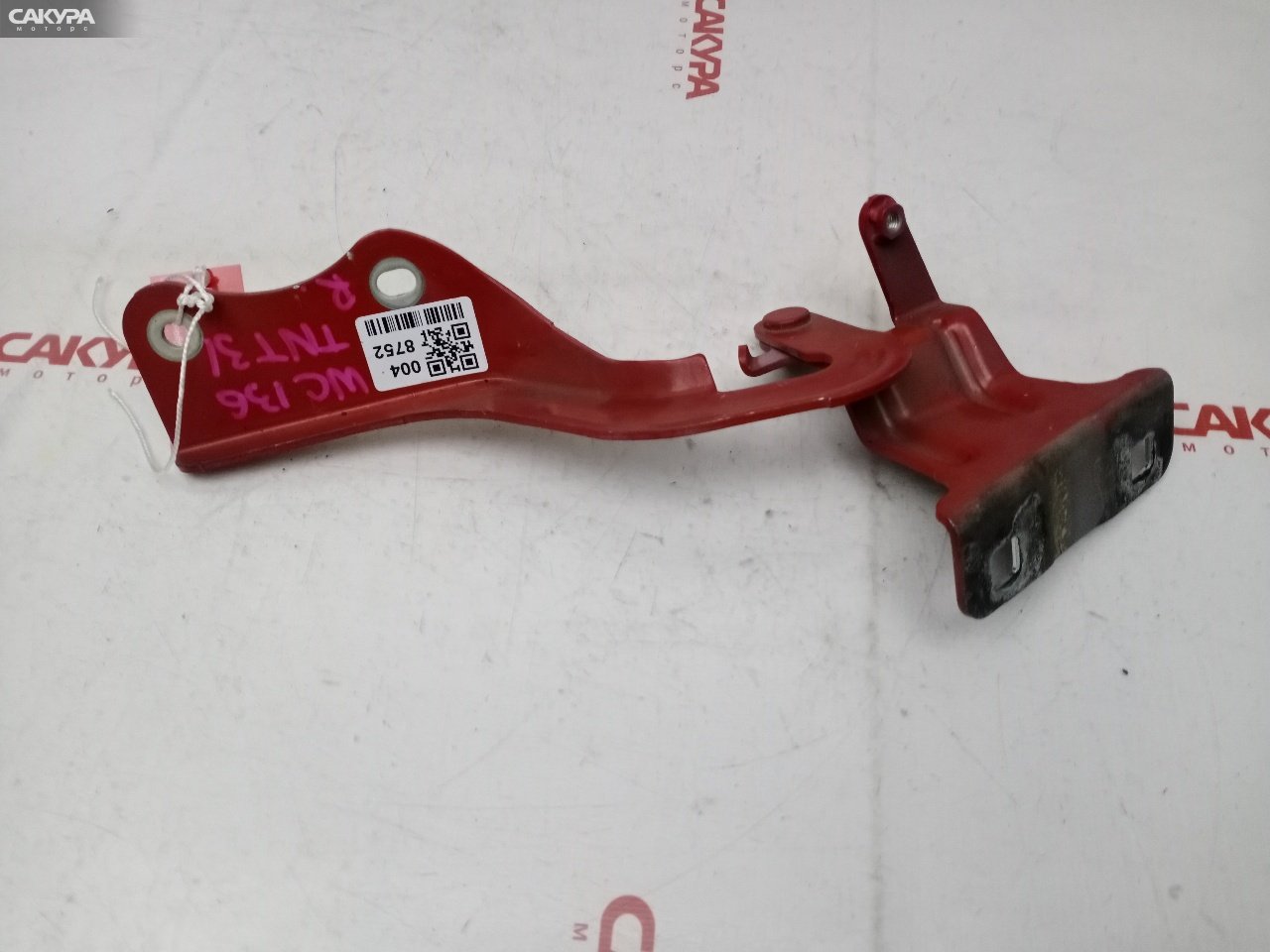 Кронштейн капота правый Nissan X-TRAIL TNT31 QR25DE: купить в Сакура Красноярск.
