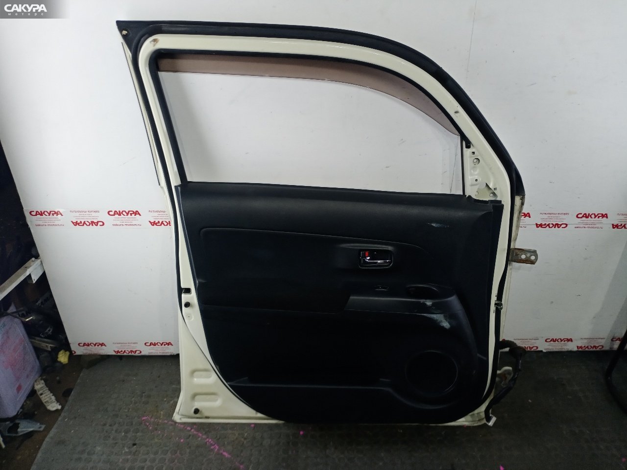 Дверь боковая передняя левая Daihatsu COO M402S 3SZ-VE: купить в Сакура Красноярск.