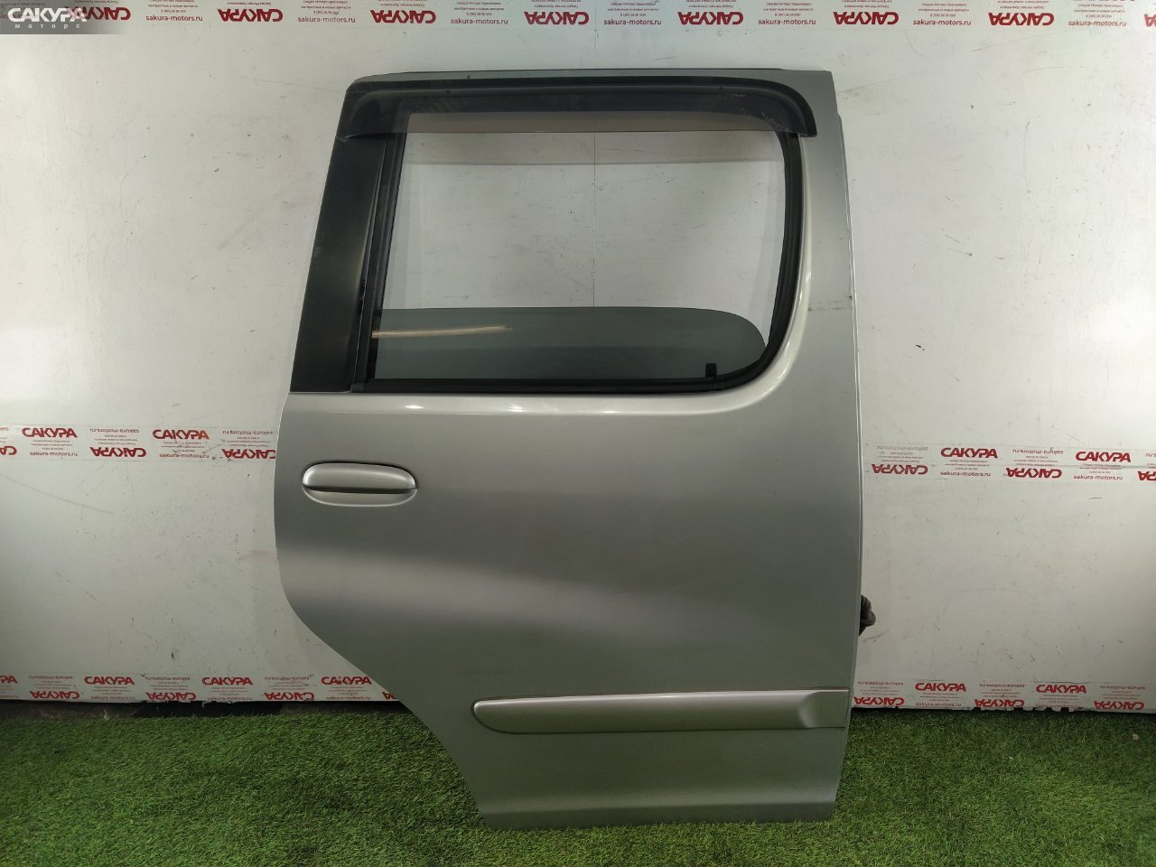 Дверь боковая задняя правая Toyota Funcargo NCP20 2NZ-FE: купить в Сакура Красноярск.