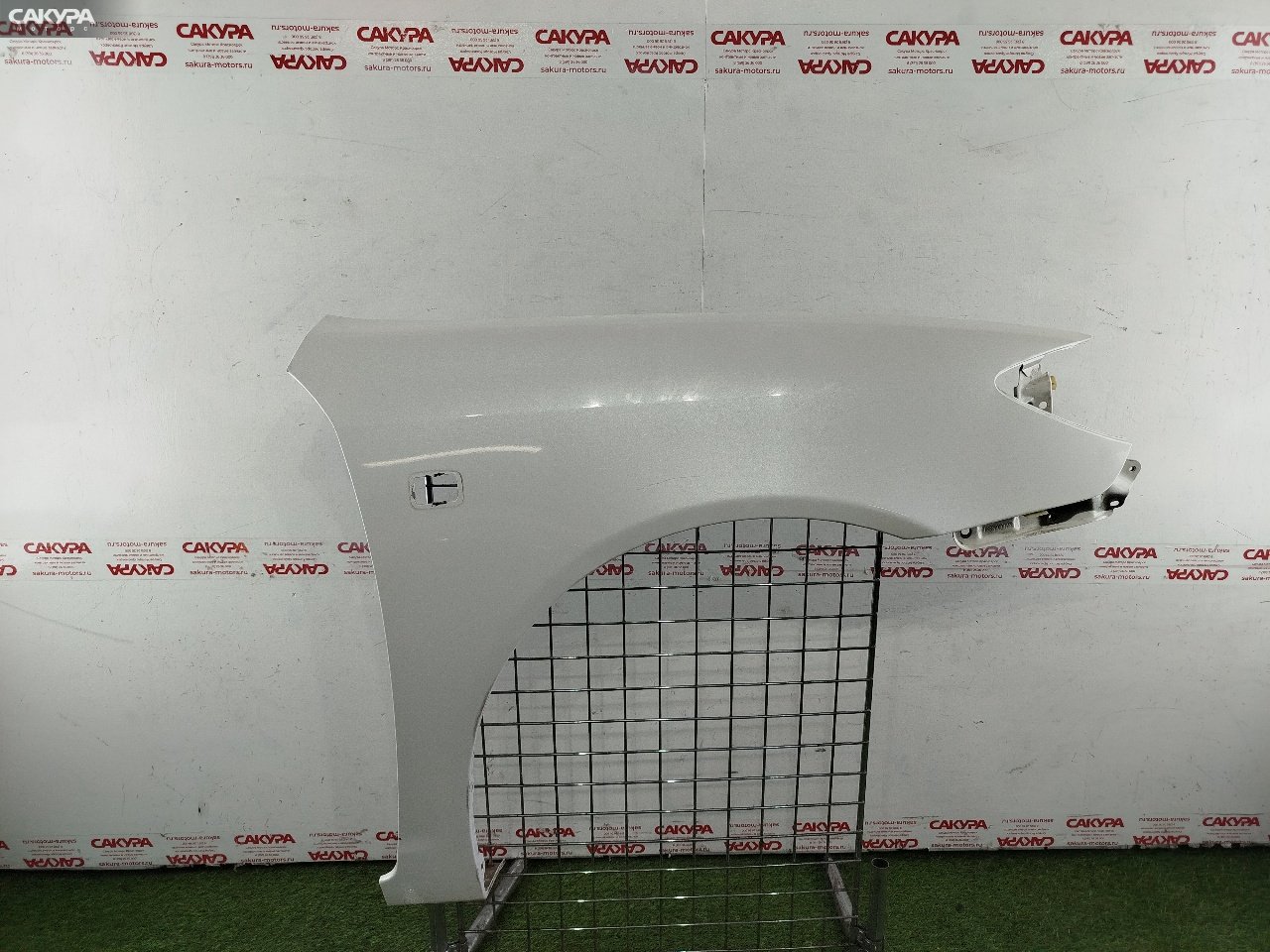 Крыло переднее правое Toyota Camry ACV30 2AZ-FE: купить в Сакура Красноярск.