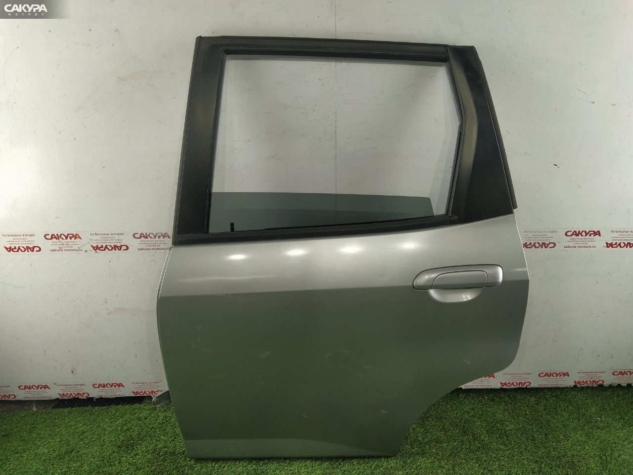 Дверь боковая задняя левая Honda FIT GD1 L13A: купить в Сакура Красноярск.