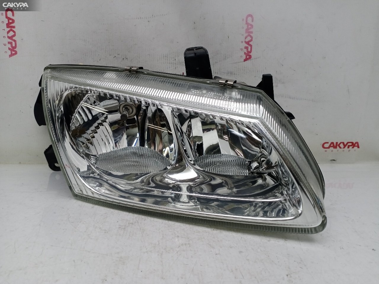 Фара правая Nissan Bluebird Sylphy QG10 QG18DE BM811: купить в Сакура Красноярск.