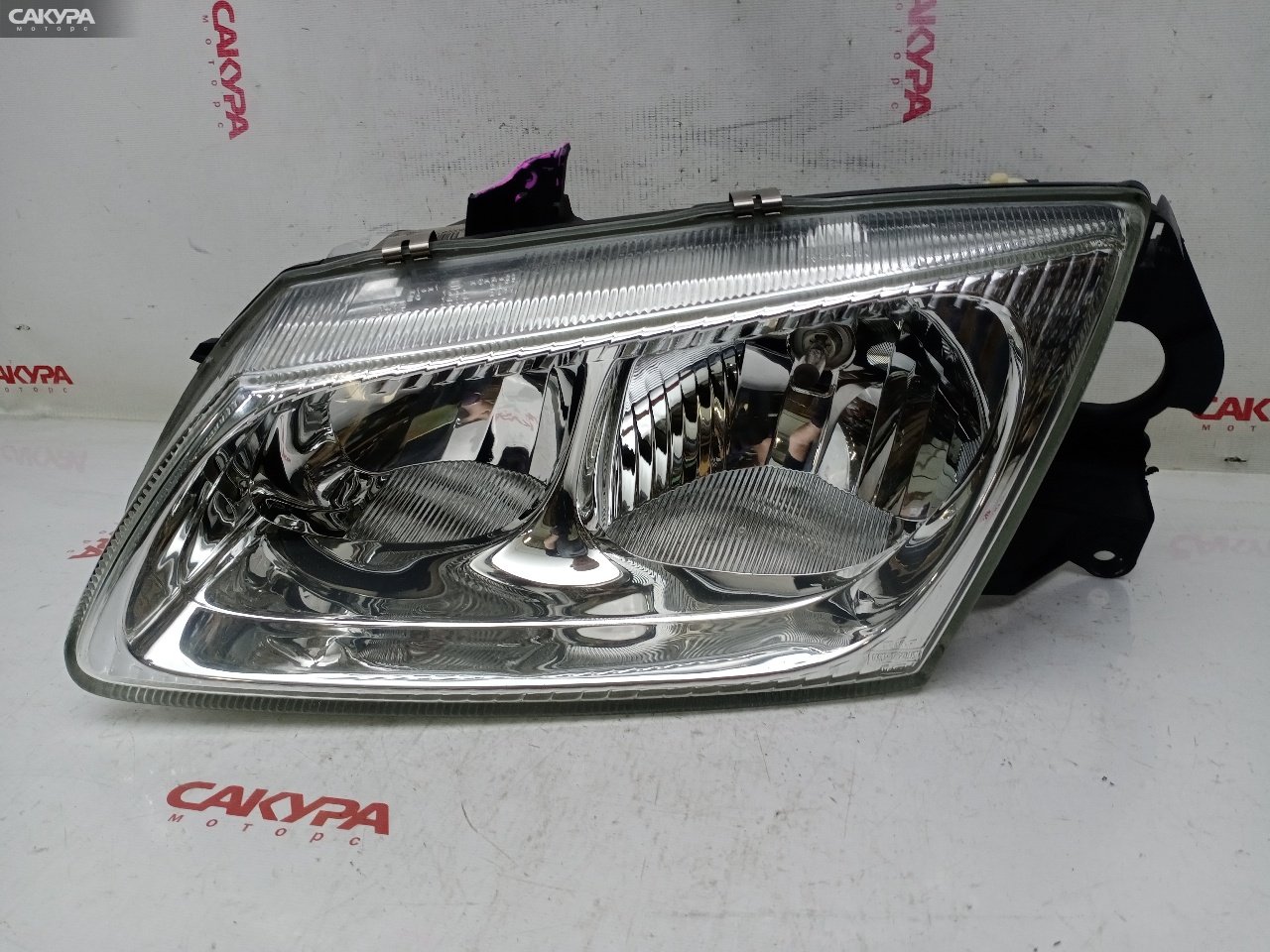 Фара левая Nissan Bluebird Sylphy QG10 QG18DE BM811: купить в Сакура Красноярск.