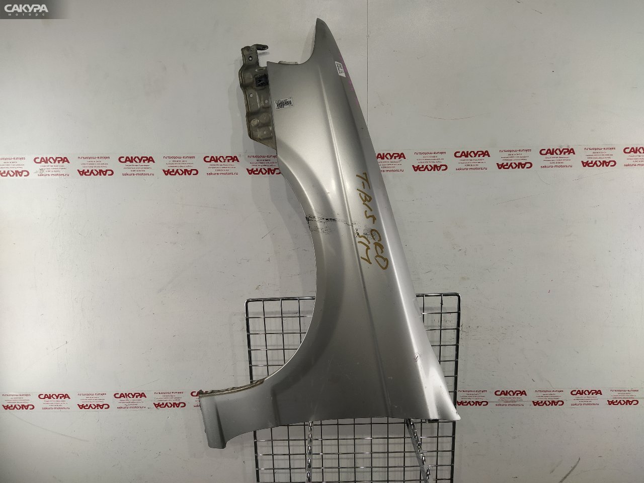 Крыло переднее левое Nissan Sunny FB15 QG15DE: купить в Сакура Красноярск.