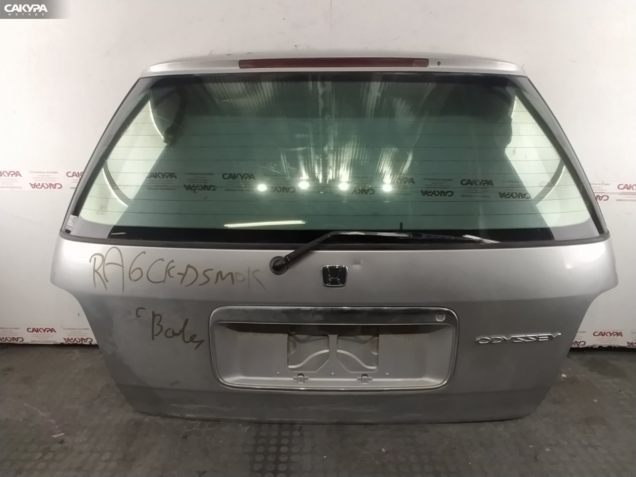 Дверь багажника Honda Odyssey RA3 F23A: купить в Сакура Красноярск.