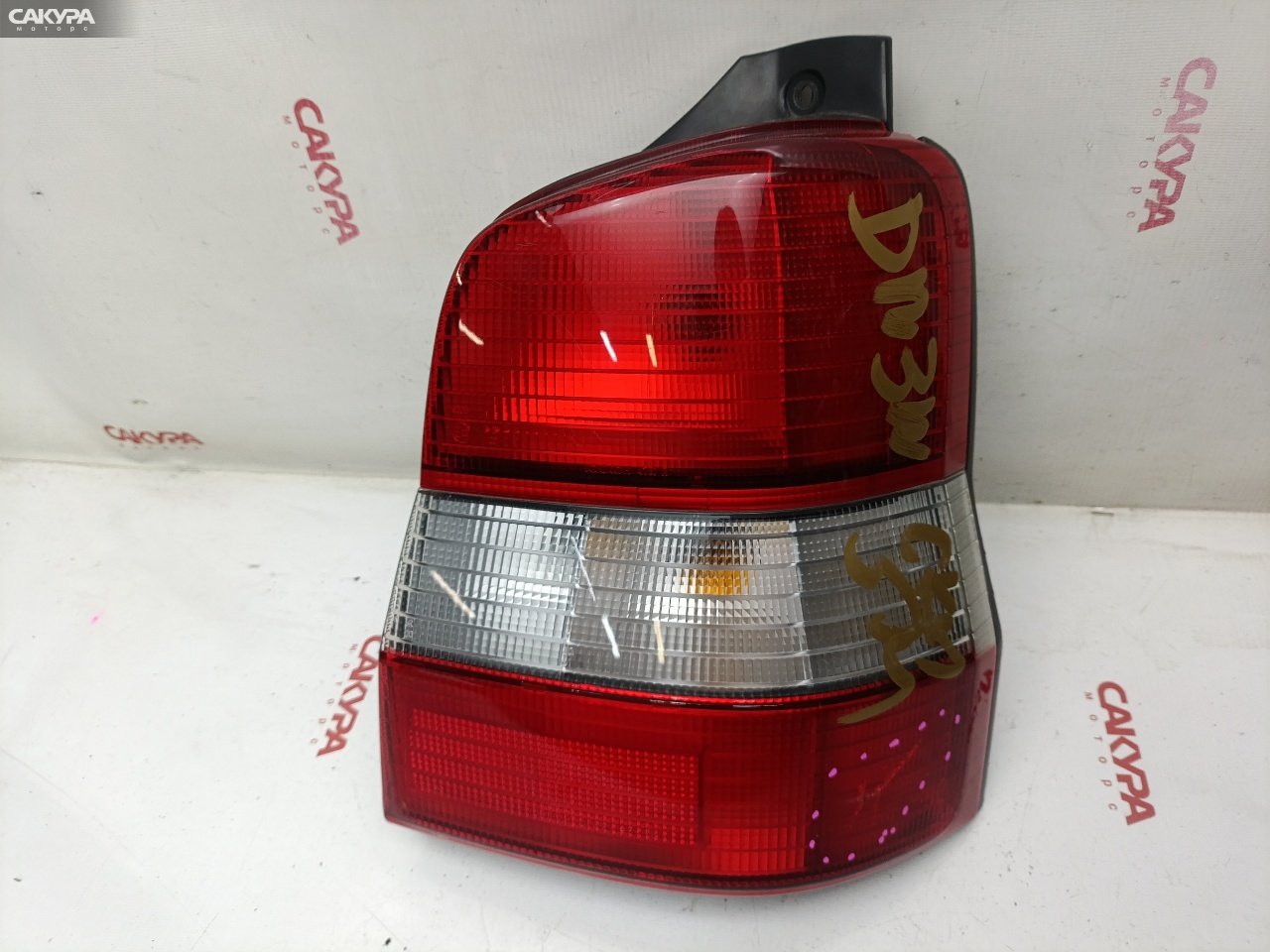 Фонарь стоп-сигнала правый Mazda Demio DW3W B3-ME 4781: купить в Сакура Красноярск.