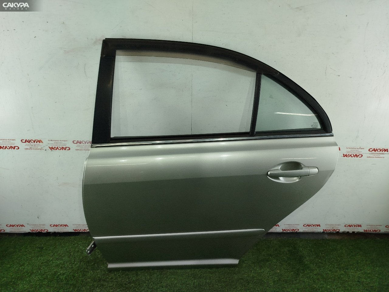 Дверь боковая задняя левая Toyota Avensis AZT250 1AZ-FSE: купить в Сакура Красноярск.