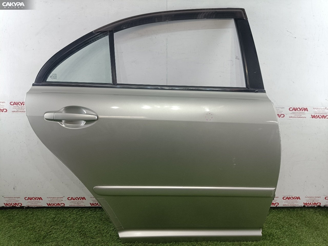Дверь боковая задняя правая Toyota Avensis AZT250 1AZ-FSE: купить в Сакура Красноярск.