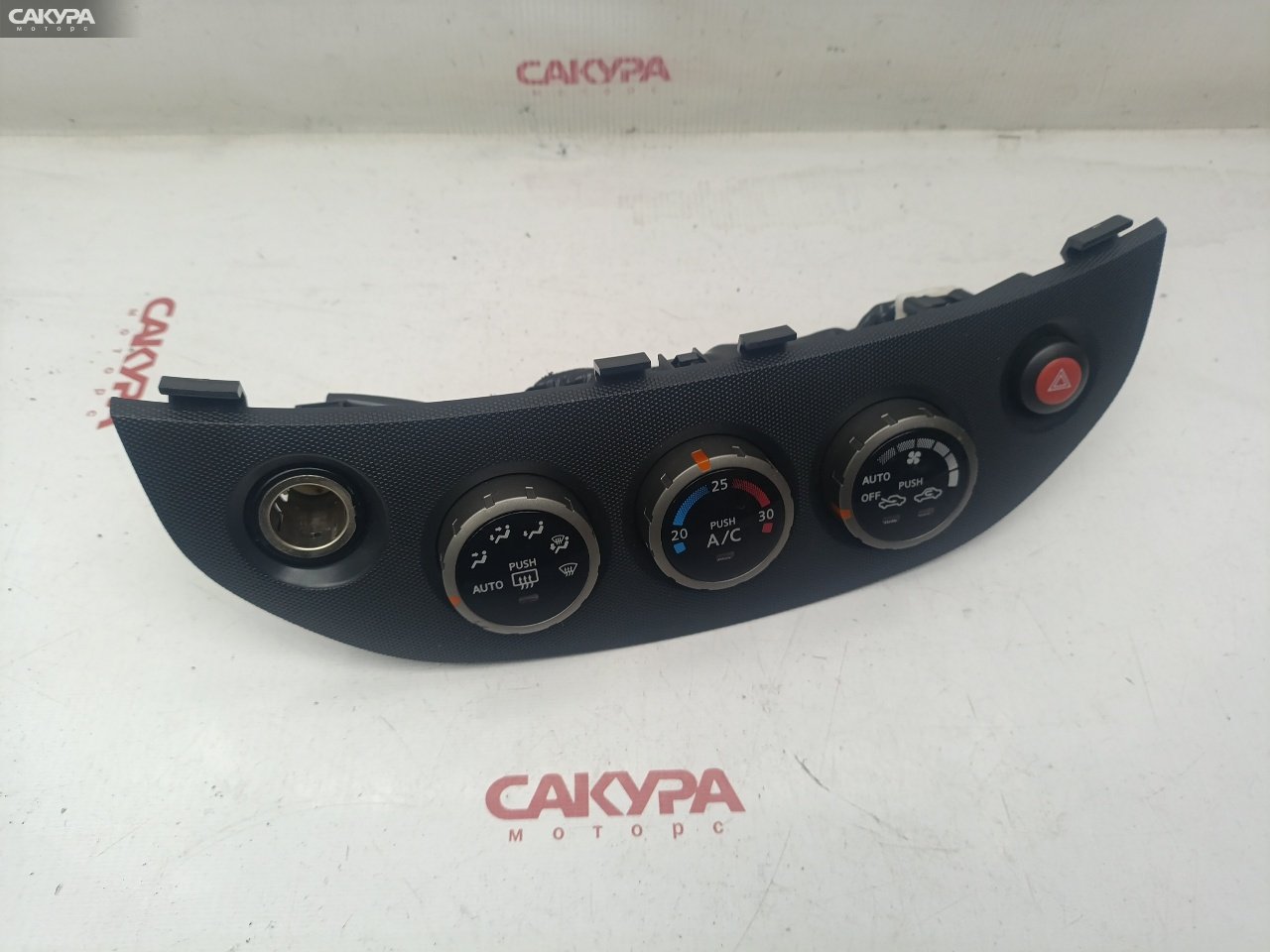 Блок управления климат-контролем Nissan Serena TC24 QR20DE: купить в Сакура Красноярск.