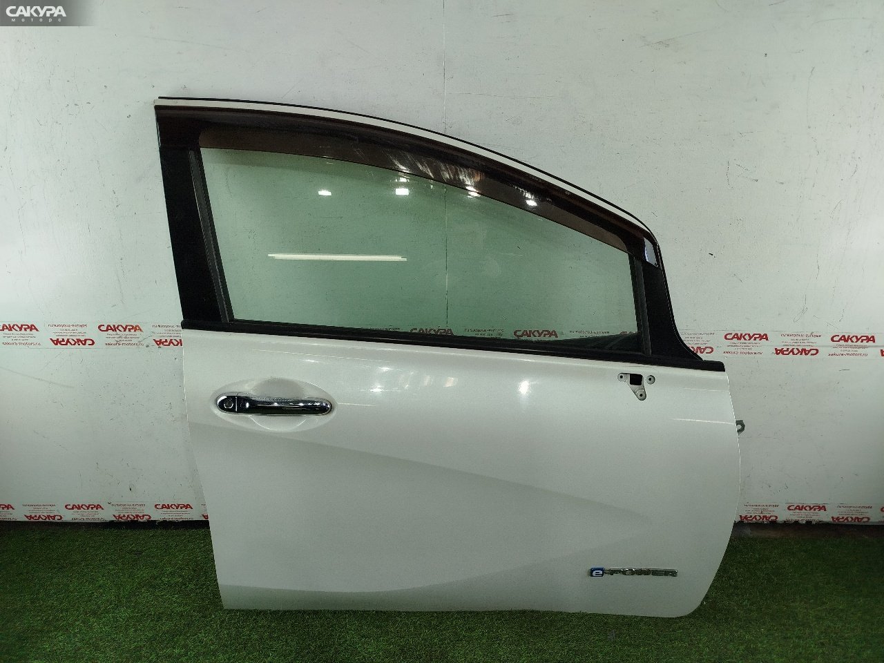 Дверь боковая передняя правая Nissan Note HE12 HR12DE: купить в Сакура Красноярск.
