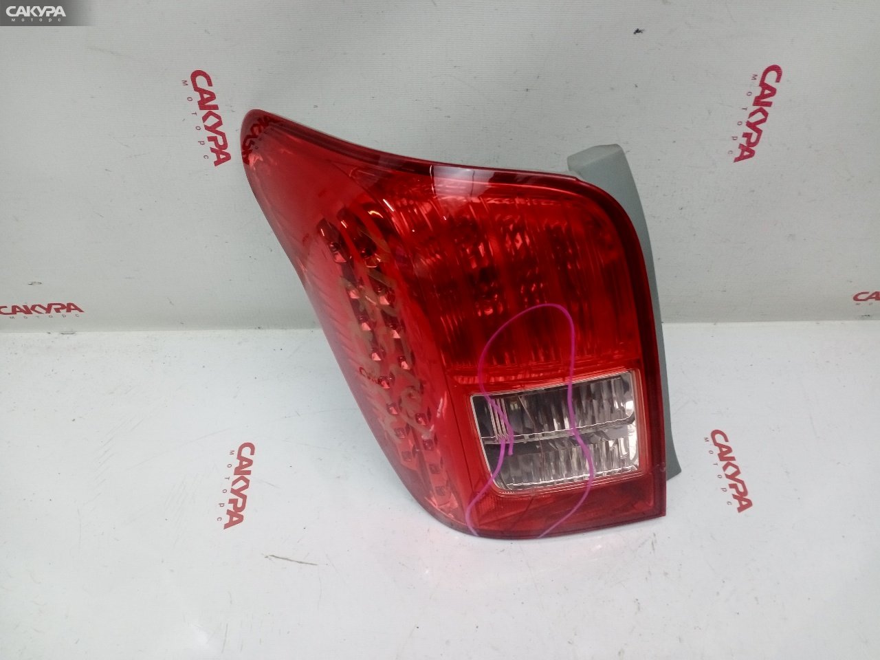 Фонарь стоп-сигнала левый Toyota Corolla Fielder NZE141G 1NZ-FE 13-97: купить в Сакура Красноярск.