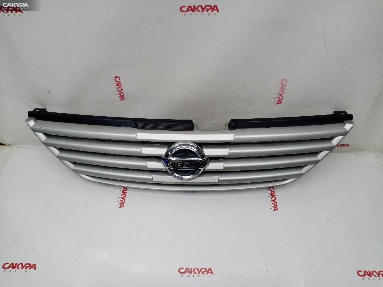 Решетка радиатора Nissan Serena TC24 QR20DE: купить в Сакура Красноярск.