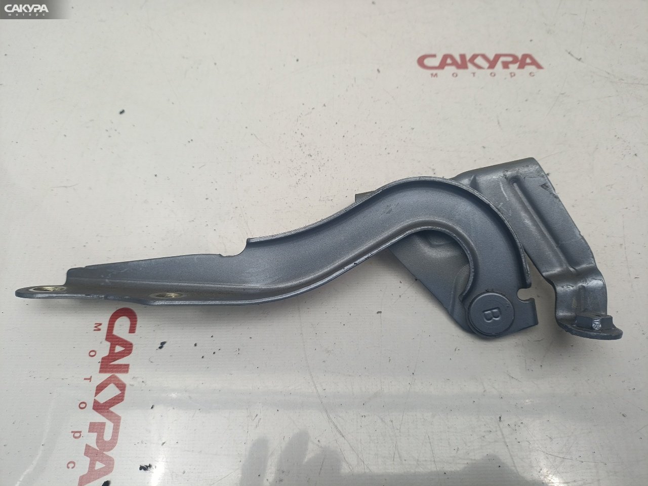 Кронштейн капота левый Toyota Corolla Fielder NZE141G 1NZ-FE: купить в Сакура Красноярск.
