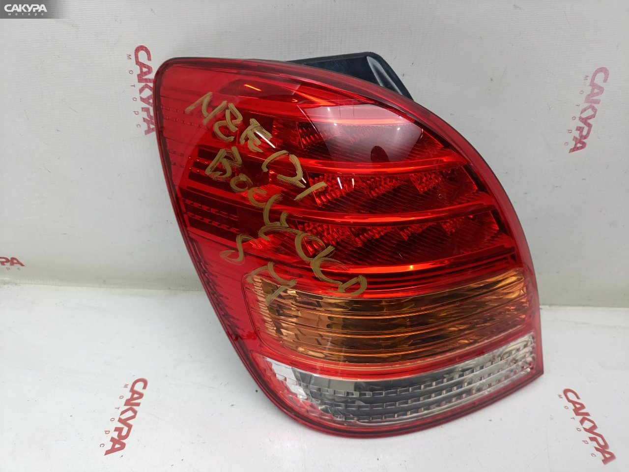 Фонарь стоп-сигнала левый Toyota Corolla Spacio NZE121N 1NZ-FE 13-96: купить в Сакура Красноярск.