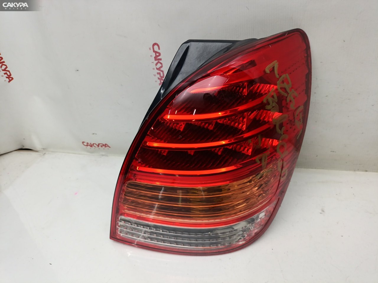 Фонарь стоп-сигнала правый Toyota Corolla Spacio NZE121N 1NZ-FE 13-96: купить в Сакура Красноярск.