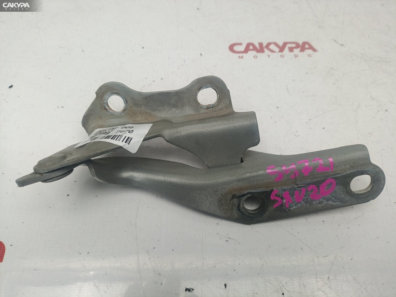 Кронштейн капота левый Toyota Camry Gracia SXV20 5S-FE: купить в Сакура Красноярск.
