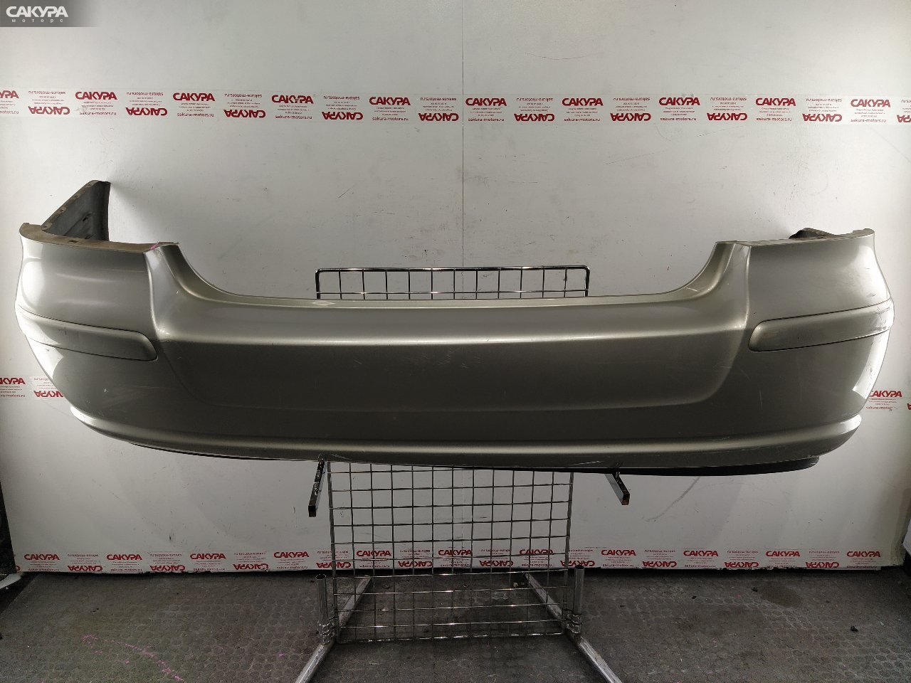 Бампер задний Toyota Avensis AZT250 1AZ-FSE: купить в Сакура Красноярск.