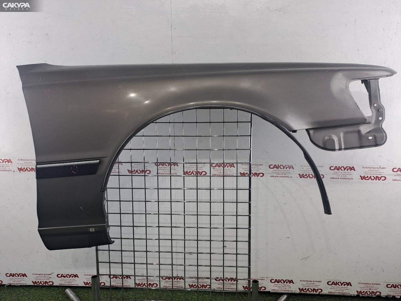Крыло переднее правое Toyota Chaser GX81 1G-FE: купить в Сакура Красноярск.