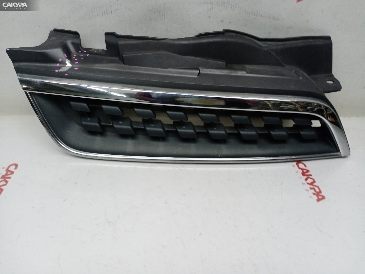 Решетка радиатора правая Nissan March AK12 CR12DE: купить в Сакура Красноярск.