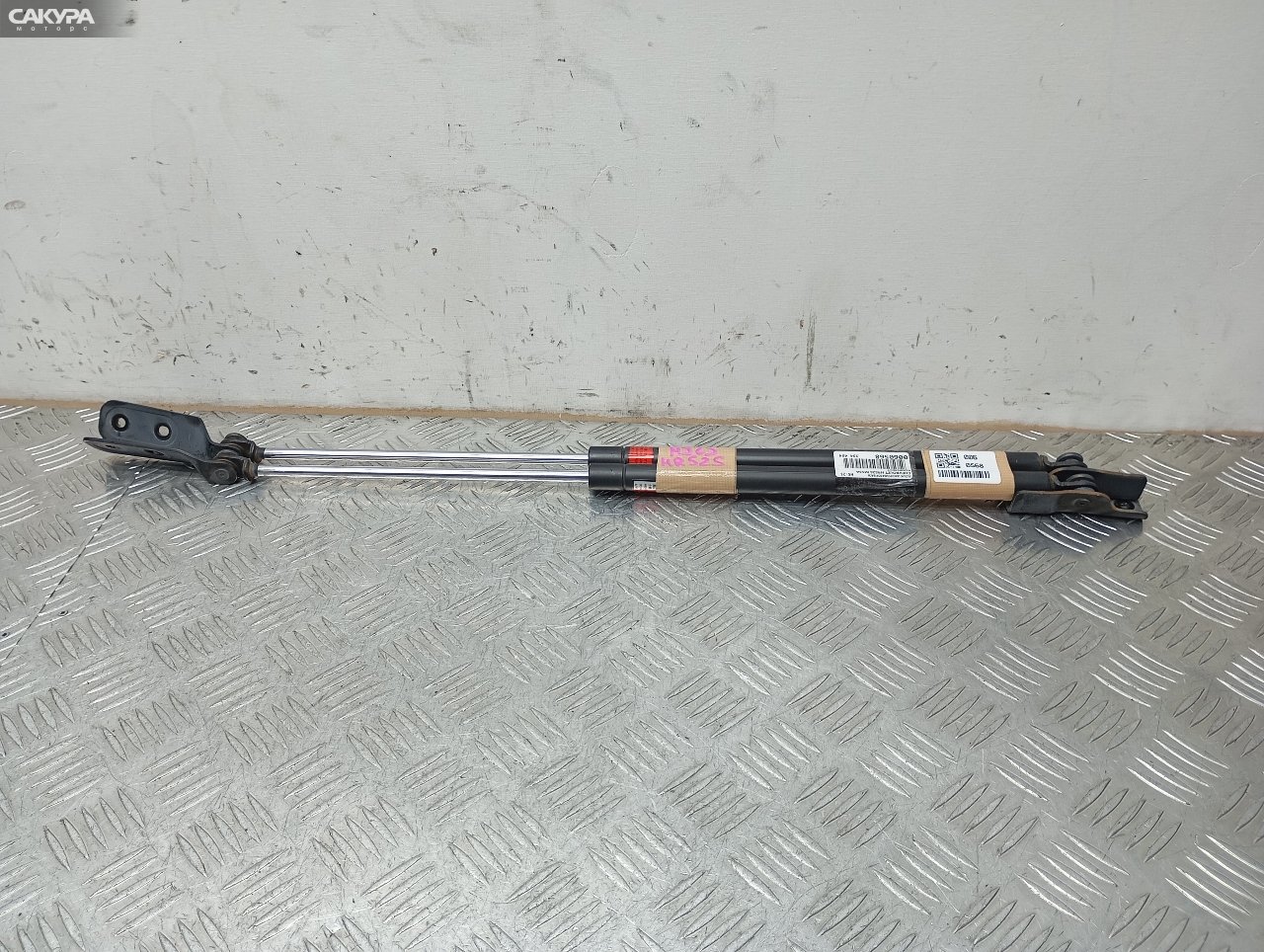 Амортизатор багажника Suzuki Chevrolet Cruze HR52S M13A: купить в Сакура Красноярск.