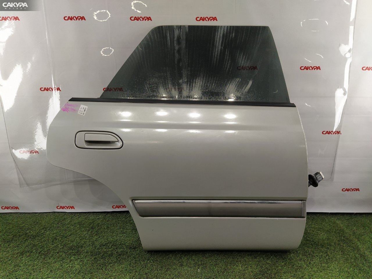 Дверь боковая задняя правая Nissan Stagea WGC34 RB25DE: купить в Сакура Красноярск.