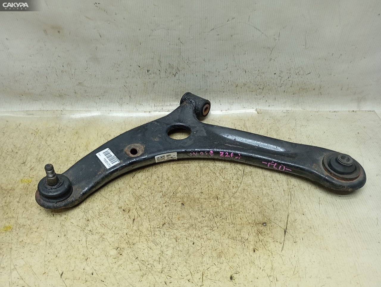 Рычаг подвески передний левый Mitsubishi Colt Z26A 4G19: купить в Сакура Красноярск.