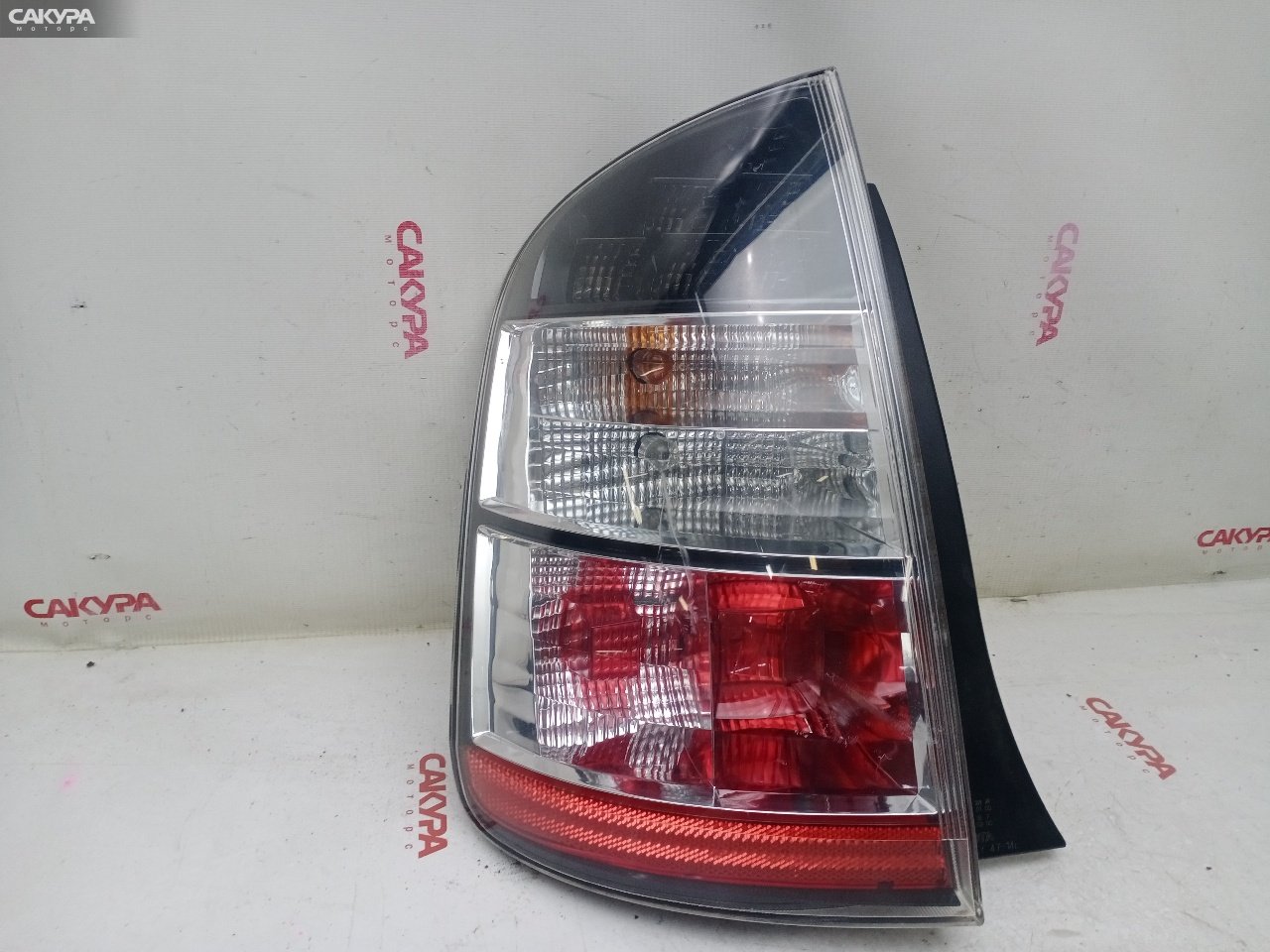 Фонарь стоп-сигнала левый Toyota Prius NHW20 1NZ-FXE 47-14: купить в Сакура Красноярск.