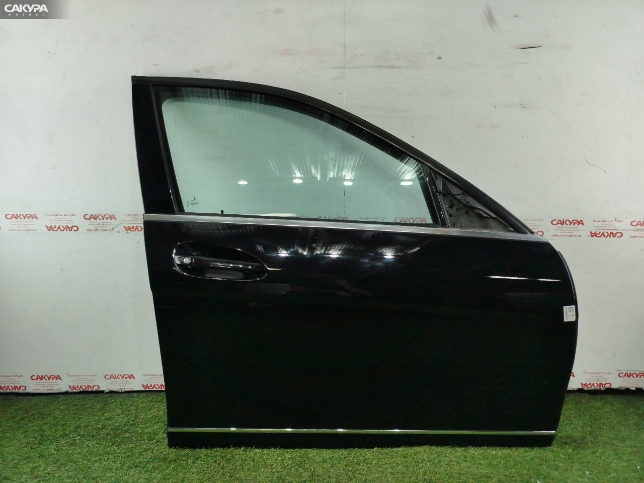 Дверь боковая передняя правая Mercedes-Benz C200 W204 M271 E18 ML: купить в Сакура Красноярск.
