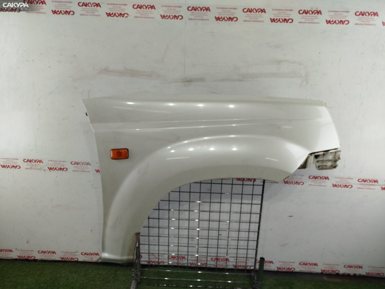 Крыло переднее правое Nissan X-TRAIL NT30 QR20DE: купить в Сакура Красноярск.