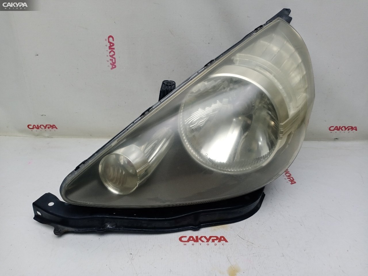 Фара левая Honda FIT GD1 L13A P4944: купить в Сакура Красноярск.