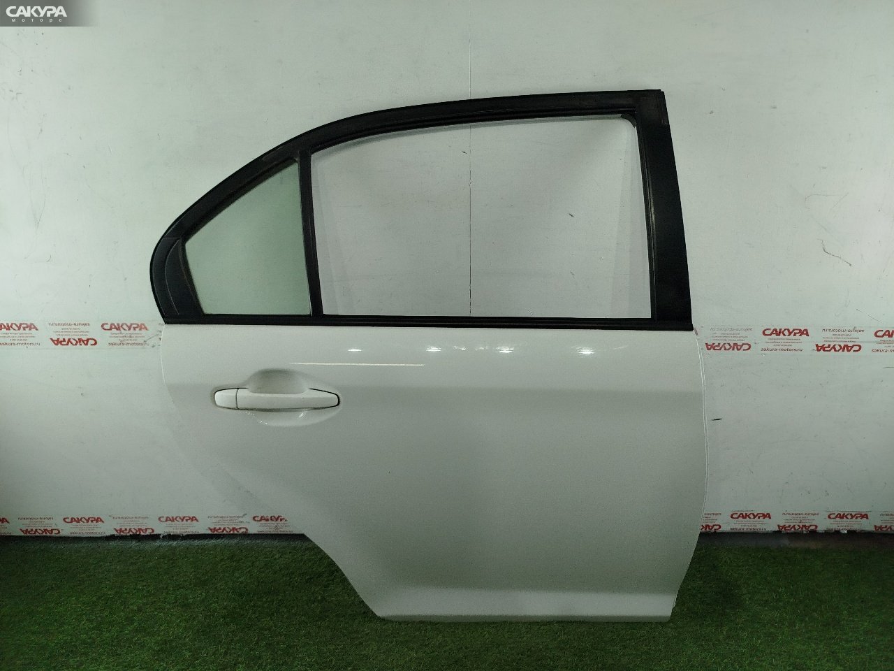 Дверь боковая задняя правая Toyota Corolla Axio NRE160 1NR-FE: купить в Сакура Красноярск.