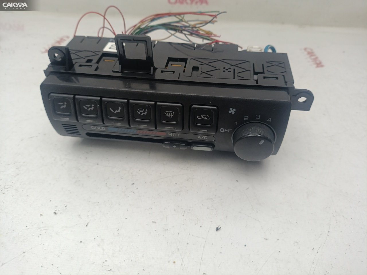 Блок управления климат-контролем Nissan Bluebird EU13 SR18DE: купить в Сакура Красноярск.